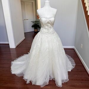 Oleg Cassini Ivory Beaded Strapless Princess Puffy Tulle Beaded Wedding Dress
